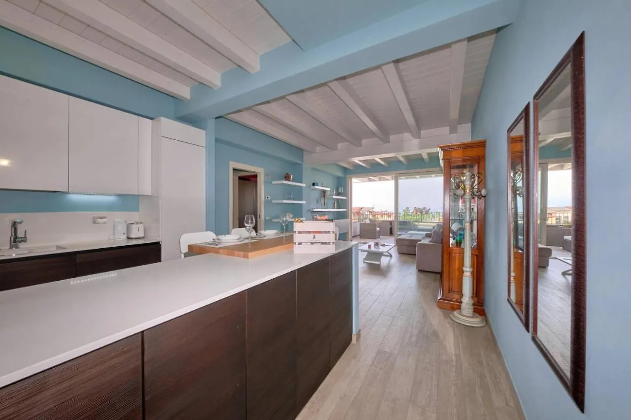 Warda B11 Apartment Desenzano del Garda Italy