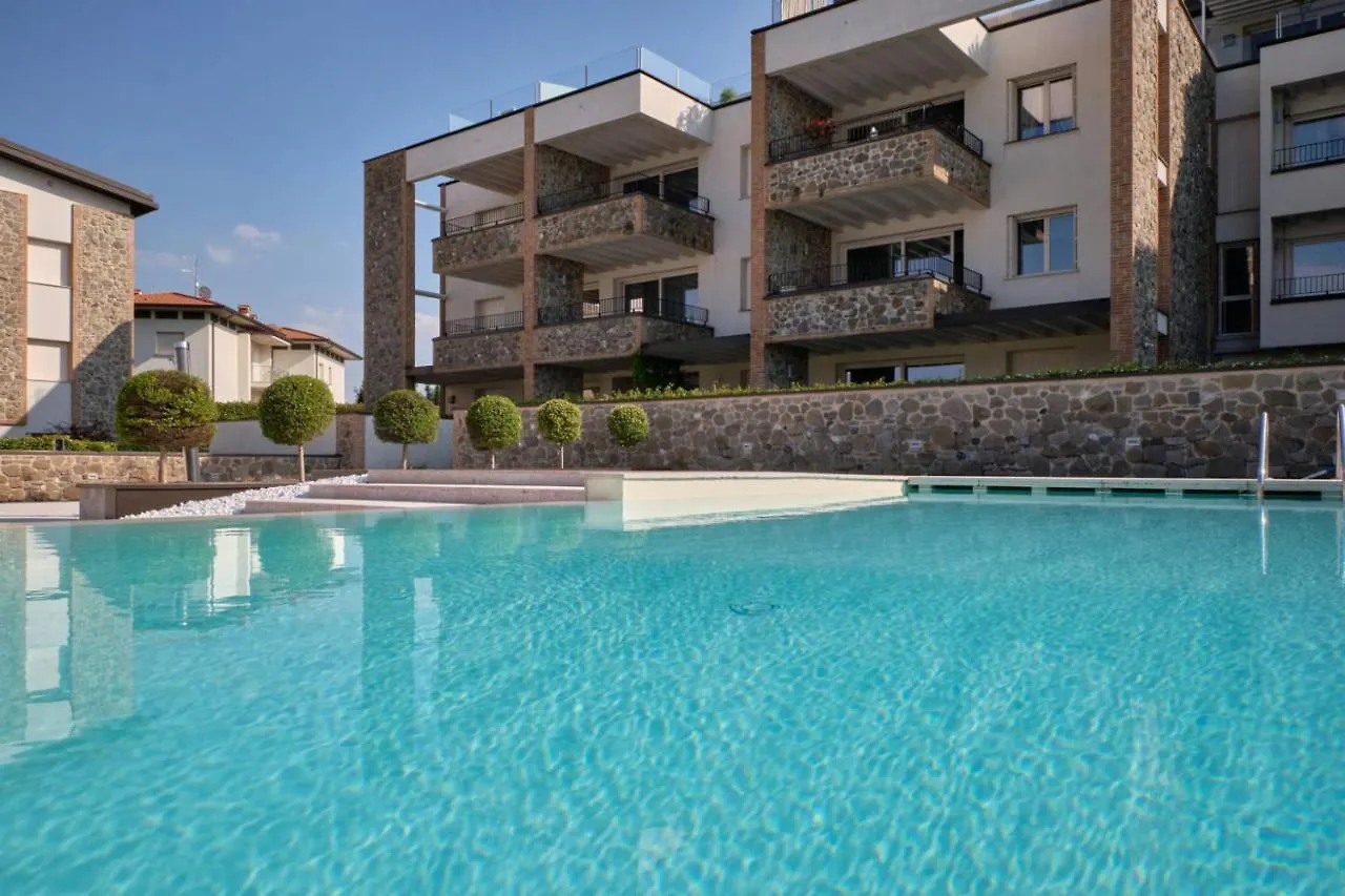 Warda B11 Apartment Desenzano del Garda Italy
