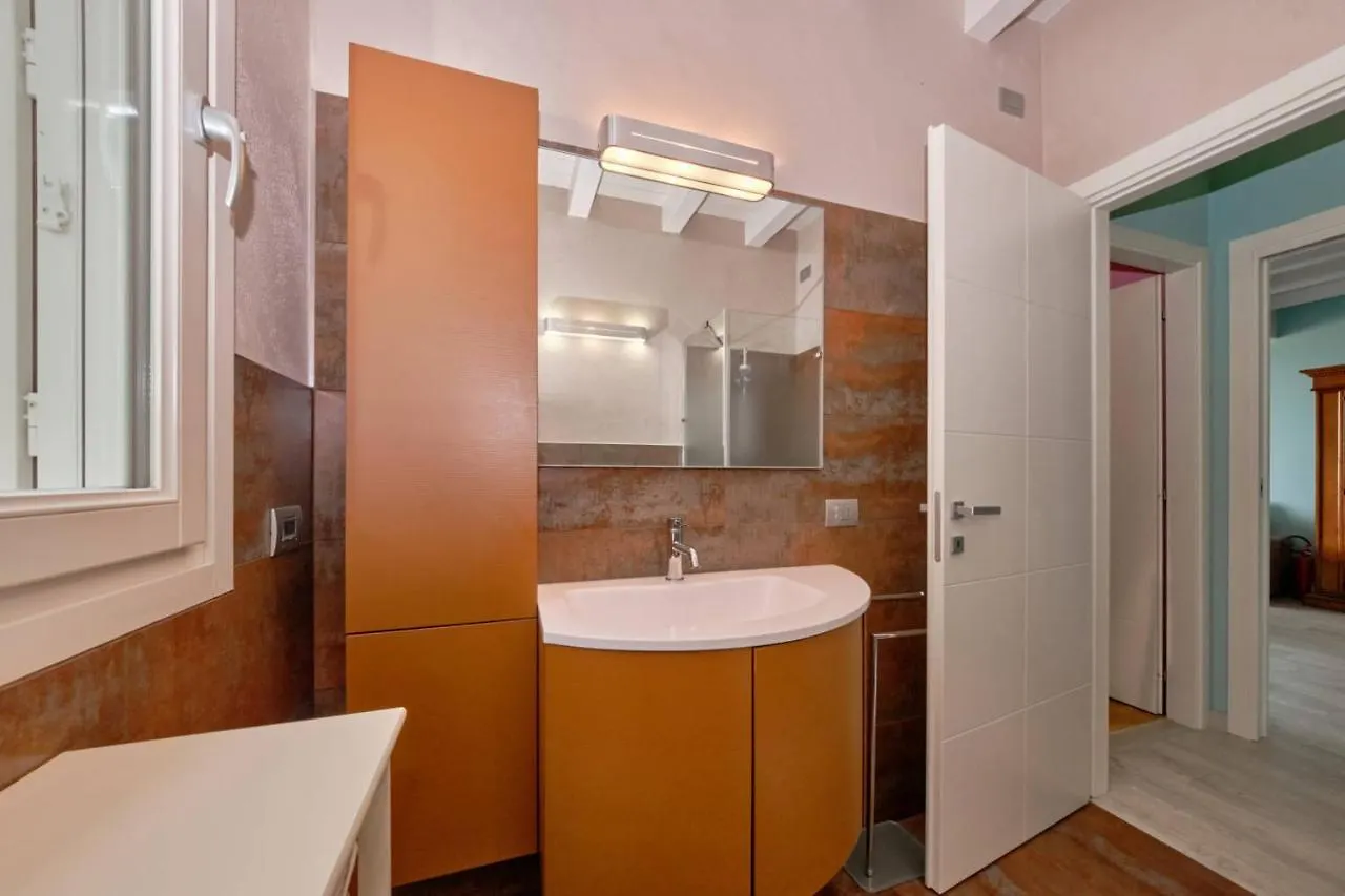 Warda B11 Apartment Desenzano del Garda 0*,  Italy