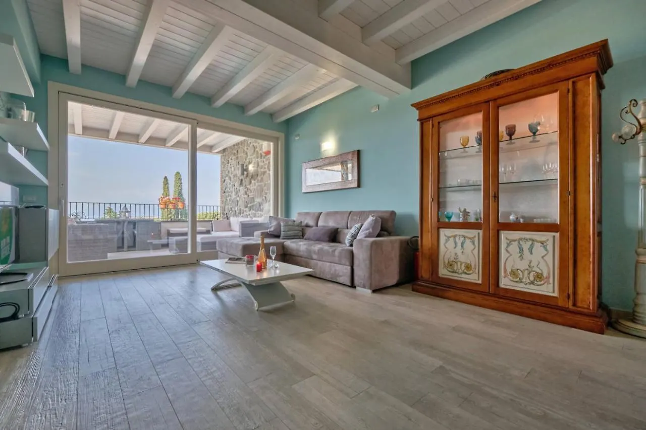 Warda B11 Apartment Desenzano del Garda Italy