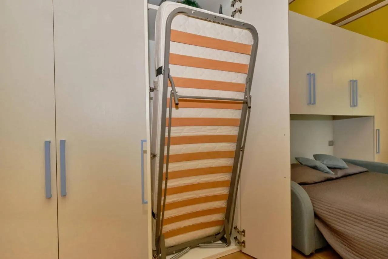 Warda B11 Apartment Desenzano del Garda Italy